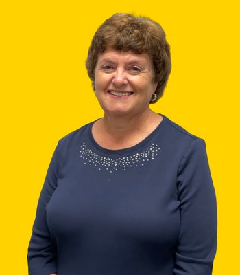 Portrait of Diana Burnett, Broker/Agent.